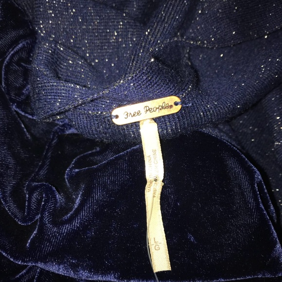 🚨LAST CHANCE 🚨Free People Blue Velvet Sweater - Picture 6 of 8